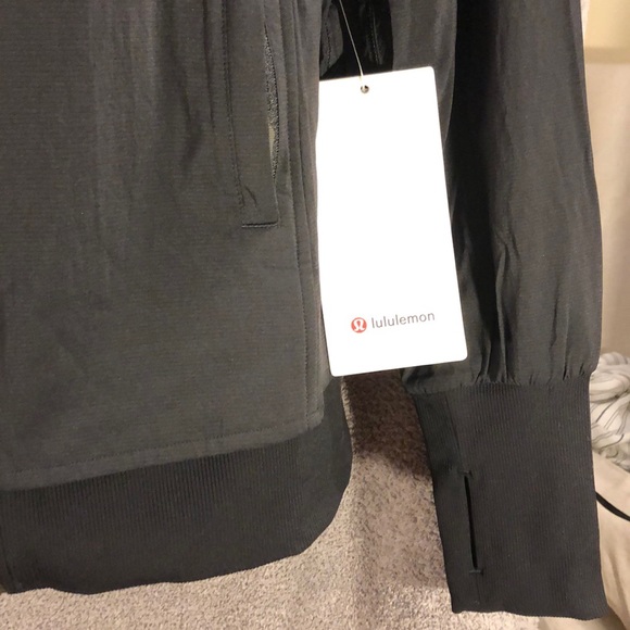 BNWT Lululemon Sights Seen Jacket, size 4 - Picture 7 of 9